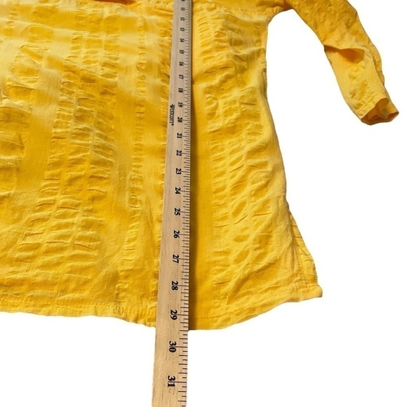 Bright Sunny Yellow Textured Top with Fold over neckline-slits on sides-Size 12 - Picture 13 of 16